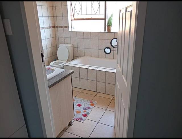 3 BEDROOM HOUSE FOR SALE IN VANDERBIJLPARK SE 8